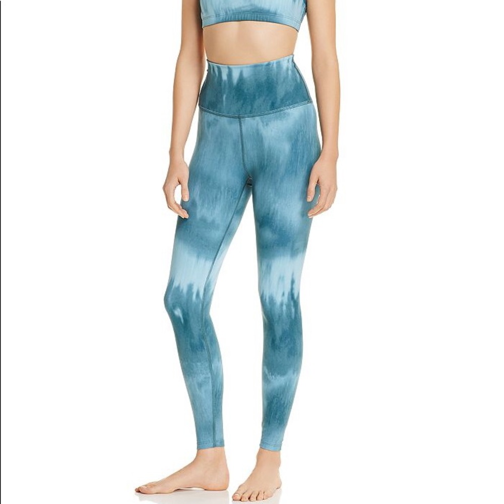 Beyond Yoga High Rise midi Olympus leggings teal